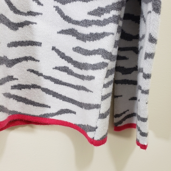 Chelsea & Theodore striped mock turtleneck sweater with pink trim - Picture 4 of 7